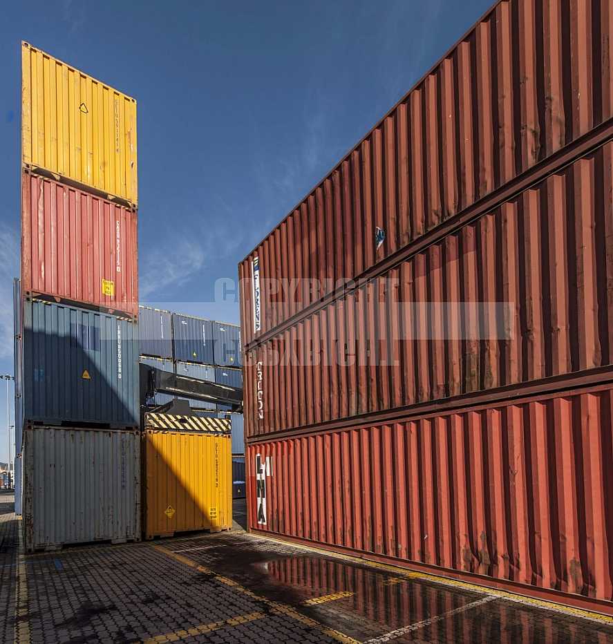 Porto Industrial de Contentores Porto Industrial de Contentores